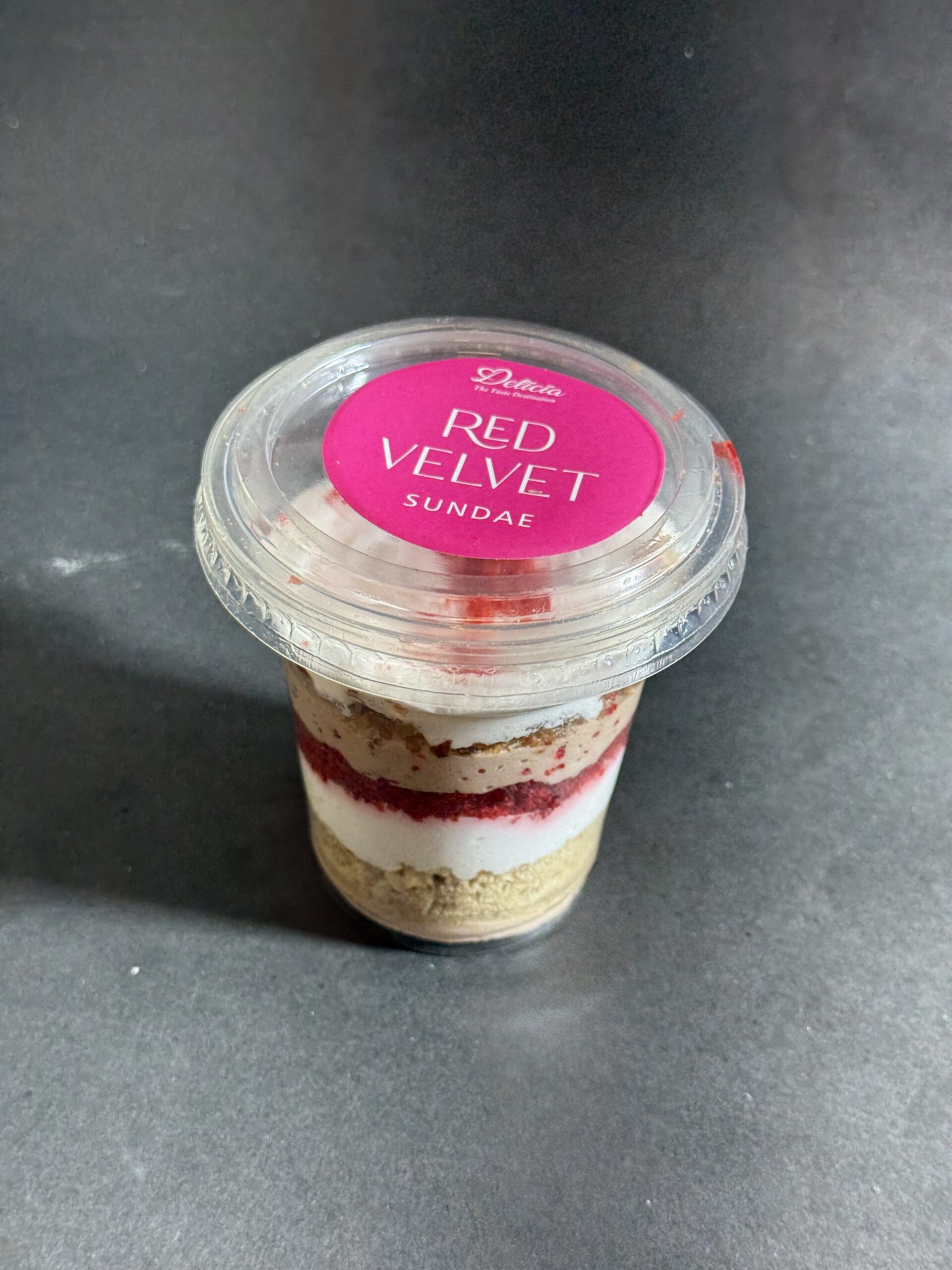 Red Velvet Sundae (per pc)