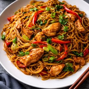 DELICIA SPECIAL CHOWMEIN