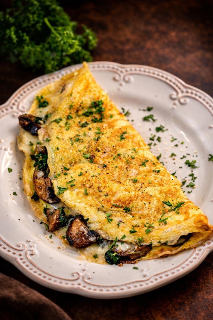 MUSHROOM CHEESE OMELET